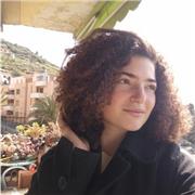 Ragazza di 20 anni iscritta all'università disponibile a dare ripetizioni di filosofia, italiano, storia e scienze naturali